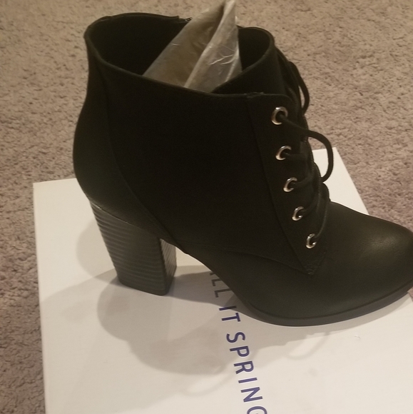 Winter/Fall boots - Picture 2 of 3